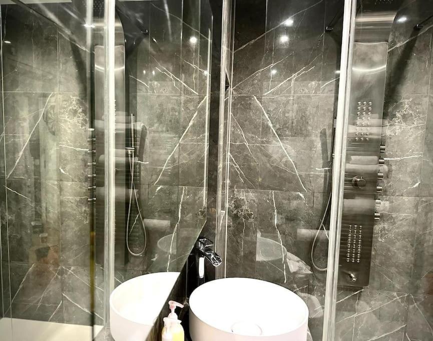 Stunning Luxury Croydon Apartment Gatwick Airport Close Purley Eksteriør billede