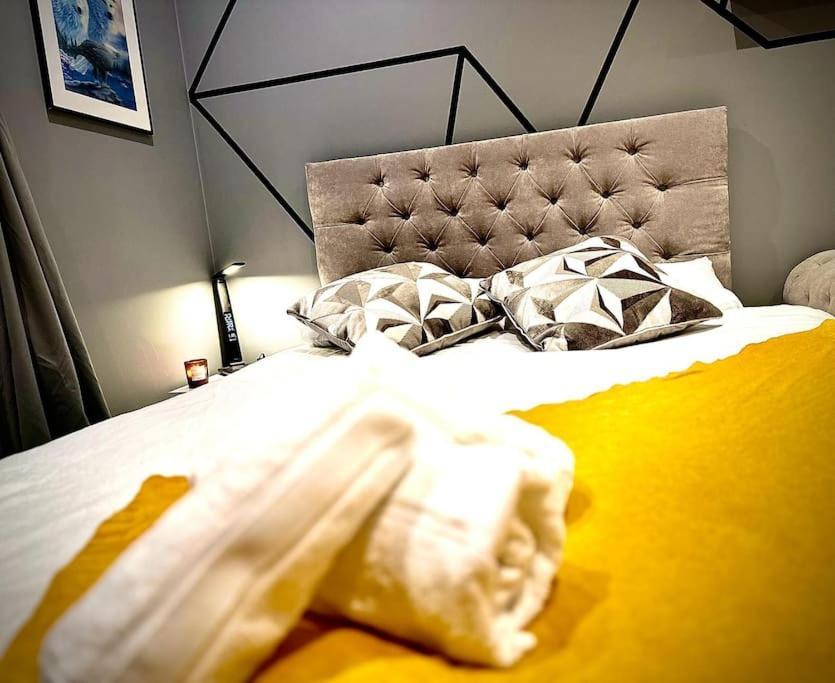 Stunning Luxury Croydon Apartment Gatwick Airport Close Purley Eksteriør billede